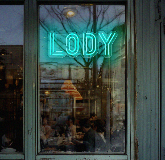 Jasny neon LED z napisem Lody – idealny do lodziarni i kawiarni.