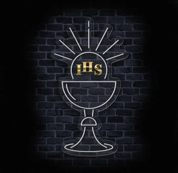 Hostia i kielich jako świetlna dekoracja