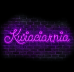 Neon LED Kwiaciarnia – Fioletowy Szyld LED na Ceglanej Ścianie