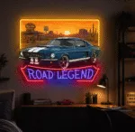 Neon Road Legend z klasycznym samochodem na ścianie w pokoju młodzieżowym