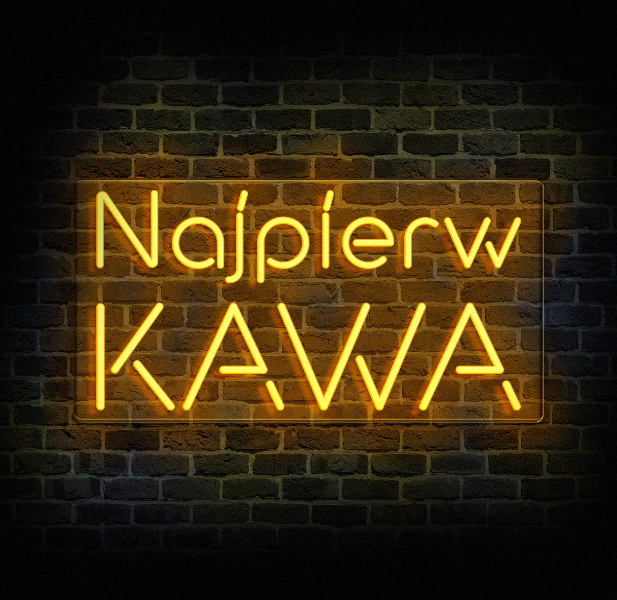 Neon najpierw kawa LED w kawiarni Neon coffee z filiżanką LED z fioletowym napisem i białą filiżanką na tle ceglanej ściany
