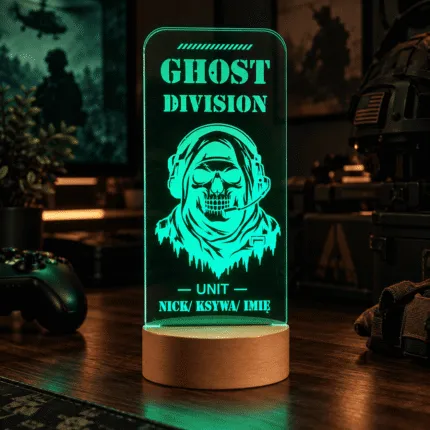 ampka LED Ghost Division z nickiem – czaszka żołnierza, podświetlenie RGB