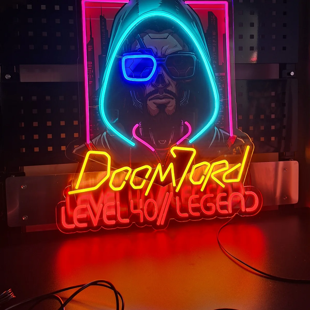 Neon LED dla streamera DoomTord z nadrukiem UV