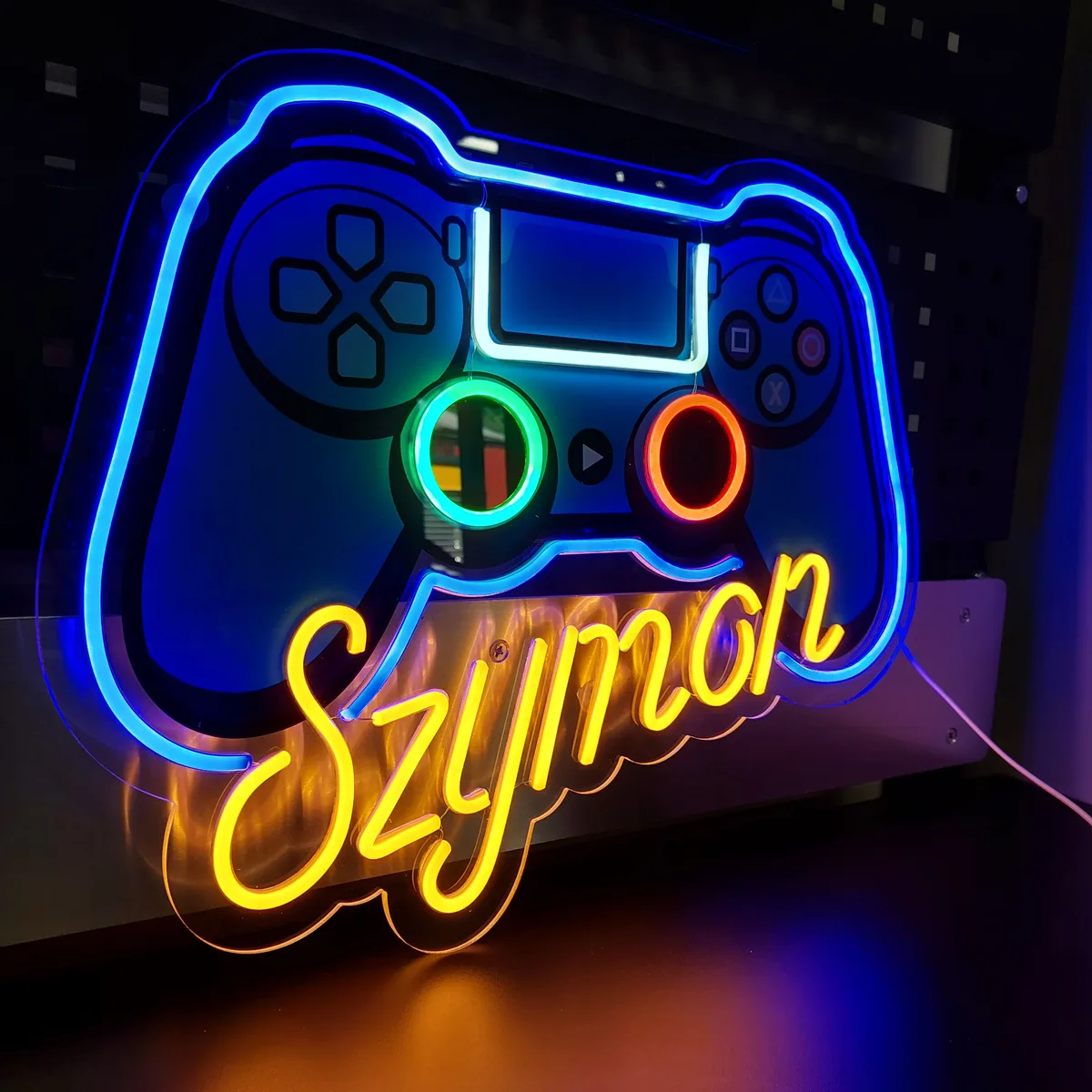 Neon LED pad z imieniem Szymon – neon gamingowy z nadrukiem UV