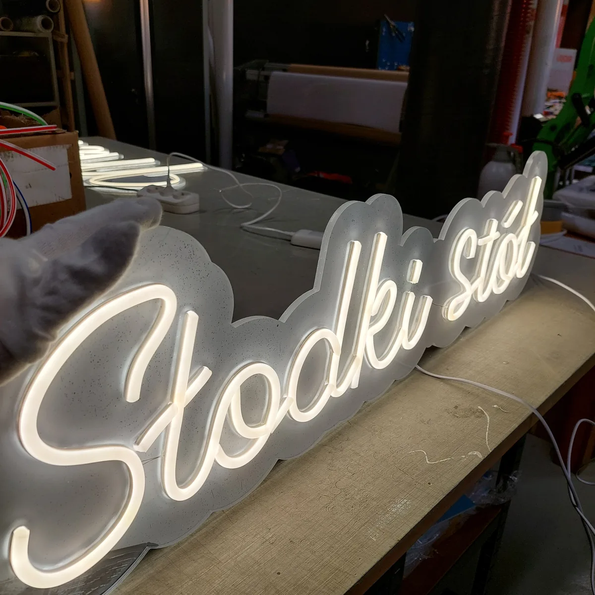 Biały neon LED Słodki stół