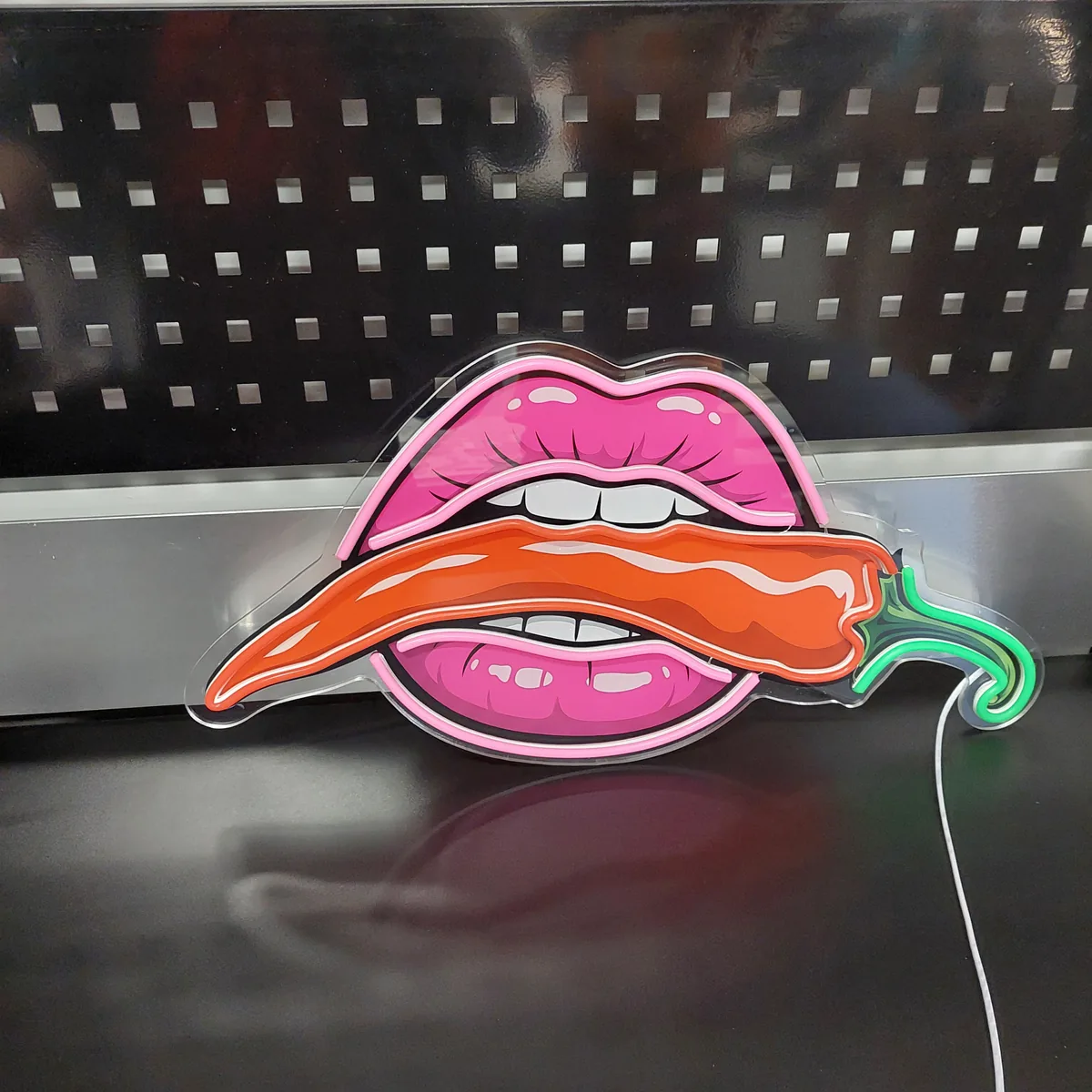 Neon LED usta z papryczką chili